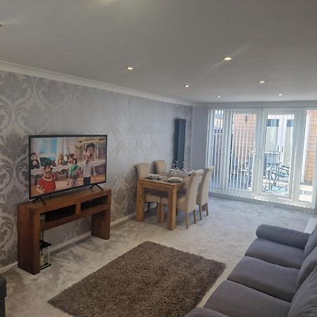 리즈 Stylish & Modern 2 Bed House With Free Parking Leeds 아파트 외부 사진