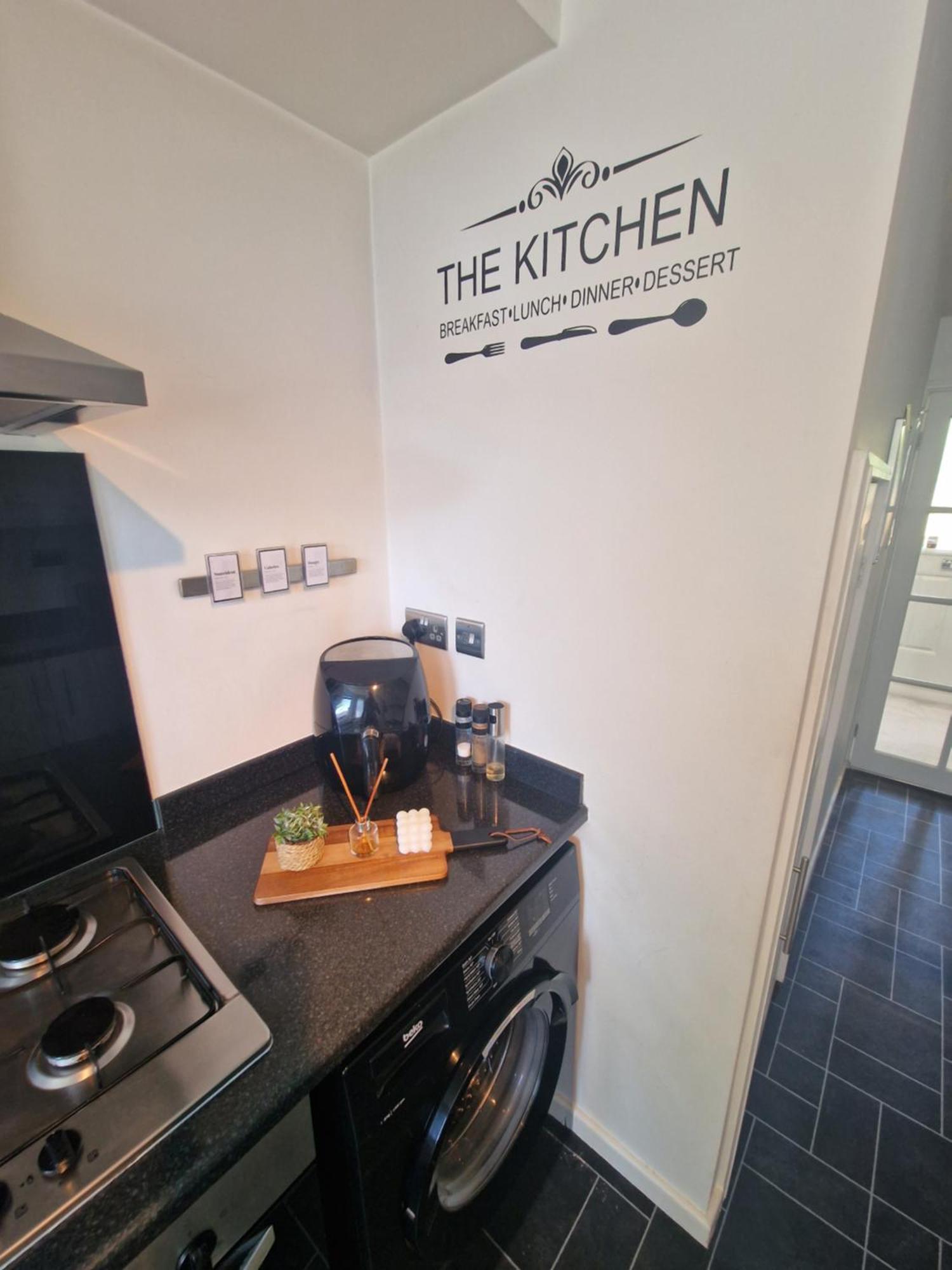 리즈 Stylish & Modern 2 Bed House With Free Parking Leeds 아파트 외부 사진