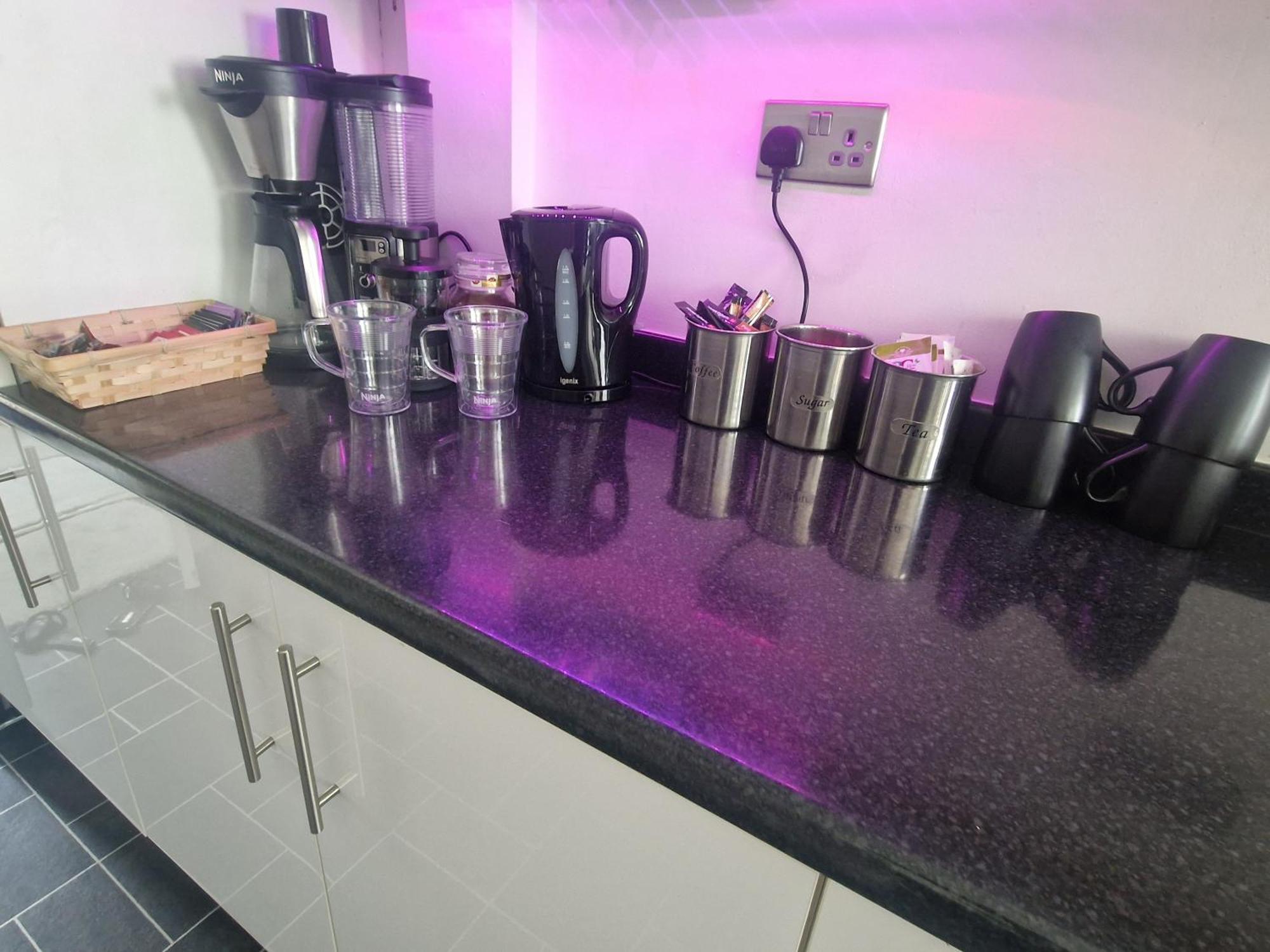 리즈 Stylish & Modern 2 Bed House With Free Parking Leeds 아파트 외부 사진